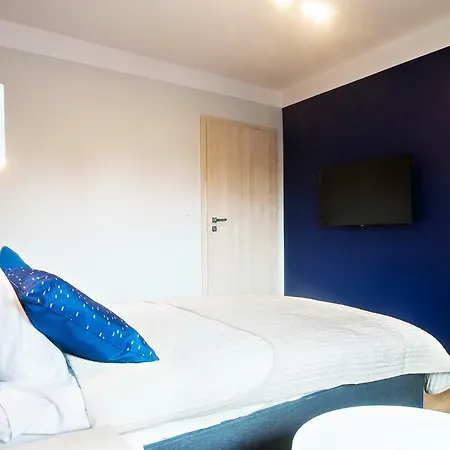 ホームステイ Deluxe ヤロスワビエツ